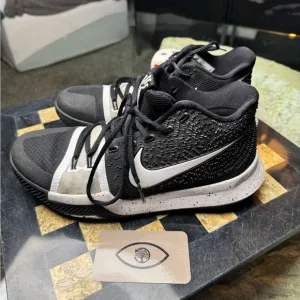 ♻️ Nike Kyrie 3 Tuxedo Basketball Shoes