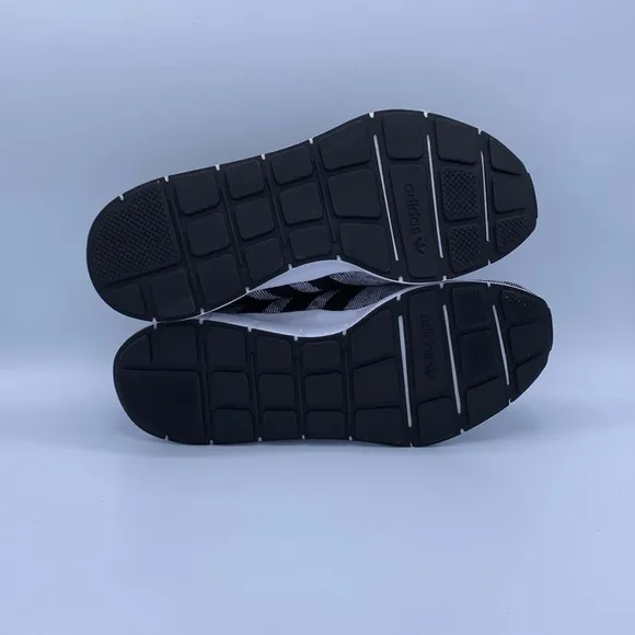 12M - [NEW] adidas Swift Run Men's Shoes Black EE4442