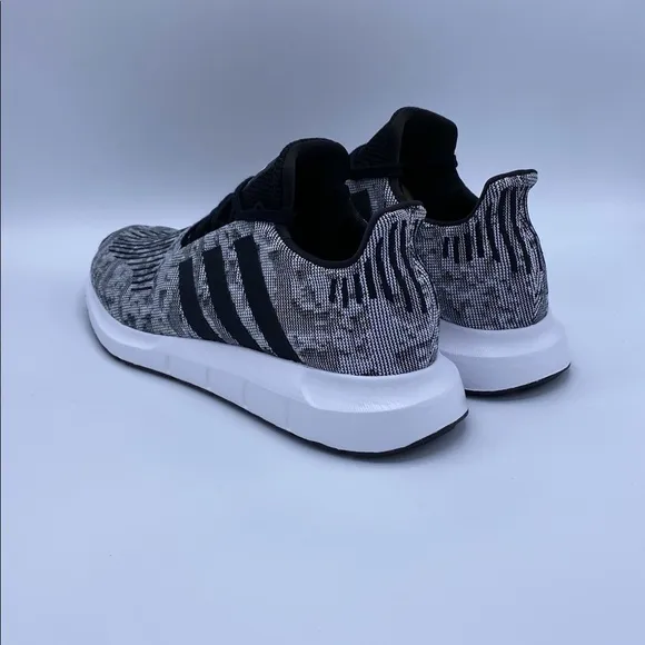 12M - [NEW] adidas Swift Run Men's Shoes Black EE4442
