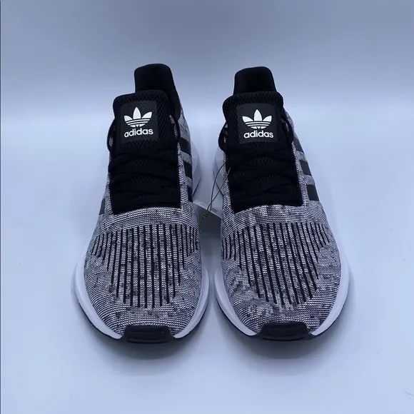 12M - [NEW] adidas Swift Run Men's Shoes Black EE4442