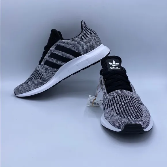 12M - [NEW] adidas Swift Run Men's Shoes Black EE4442
