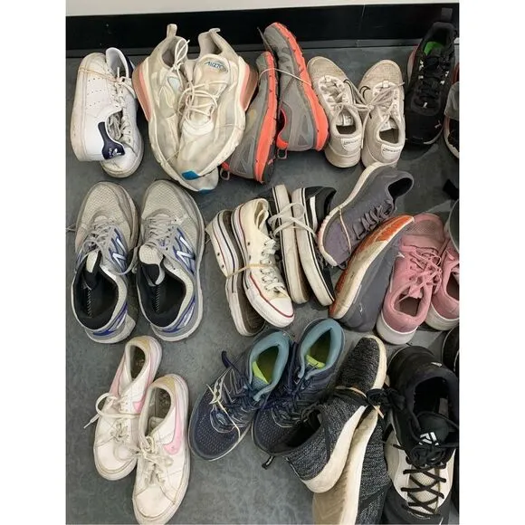 12 Pair Nike Adidas Vans Puma Brooks Gently Used Sneakers Wholesale Mixed Bundle