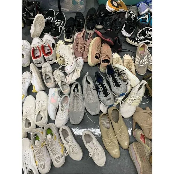 12 Pair Nike Adidas Vans Puma Brooks Gently Used Sneakers Wholesale Mixed Bundle