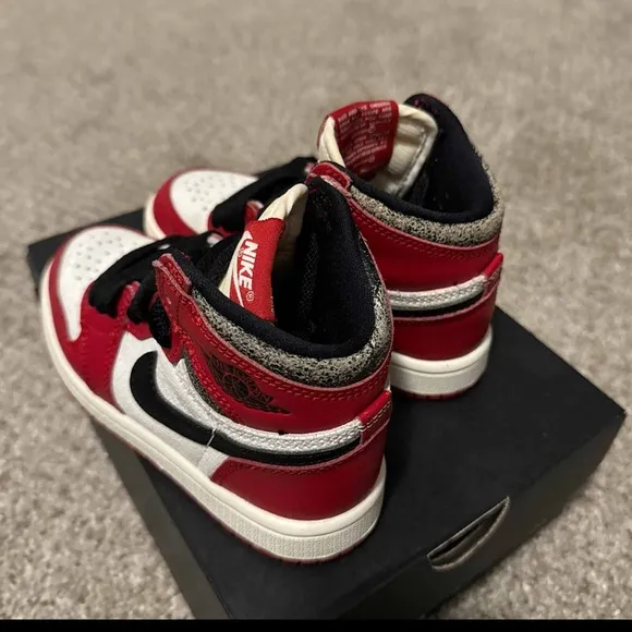2022 Air Jordan 1 Retro High OG PS Chicago Lost &amp; Found 10.5C 10 1/2 Little Kid