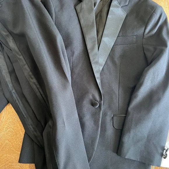 4-Piece Tuxedo Suit, Shirt &amp; Bowtie, Toddler and Little Boys