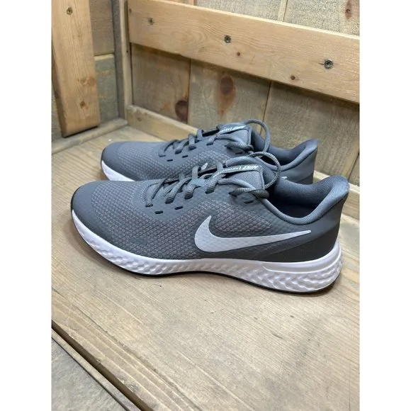 5.5Y Nike Revolution 5 Gray Youth Athletic Sneakers Shoes BQ5671-004 EU38