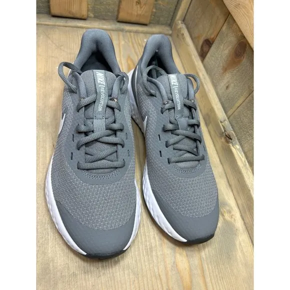 5.5Y Nike Revolution 5 Gray Youth Athletic Sneakers Shoes BQ5671-004 EU38
