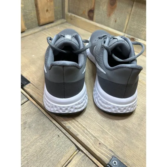 5.5Y Nike Revolution 5 Gray Youth Athletic Sneakers Shoes BQ5671-004 EU38