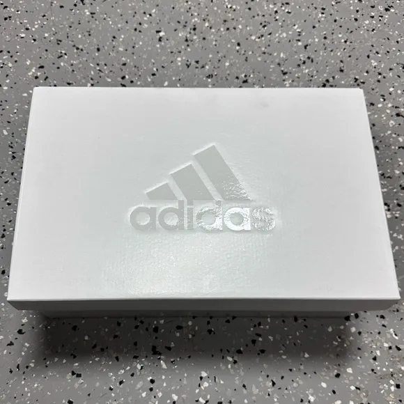 Adidas D.O.N. ISSUE #4 Basketball Shoes•Donovan Mitchell•Color:Purple/White/Aqua