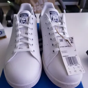 Adidas juniors stan Smith originals size 6.5