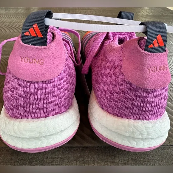 Adidas Trae Young 2 Men’s Sneaker Size 11/Women’s Size 12 (NWT)