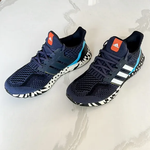 Adidas UltraBoost 5.0 DNA Multi Pattern Shadow Navy Sneakers GY0325 Mens Sz 9