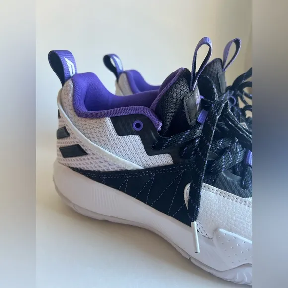 Adidas Unisex-Adult Dame Certified Basketball Shoe White Black Purple M9 W10 NWT