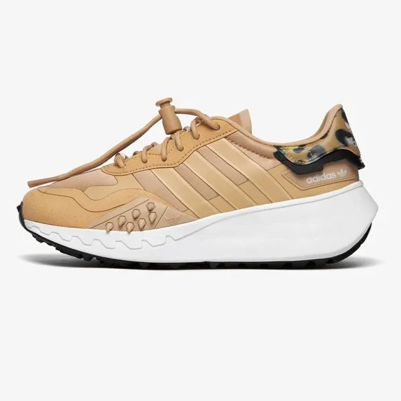 Adidas women shoes trainers size 8.5 beige pale nude‎