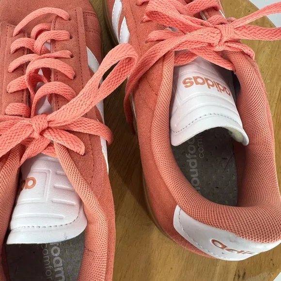 Adidas Womens Grand Court Alpha Coral Tennis Shoes Size 8 orange/tan