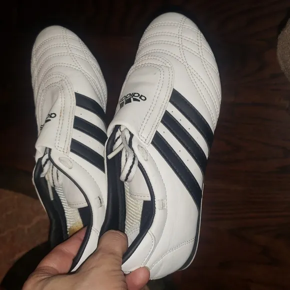 Adidas youth boys girls indoor training sneakers shoes 4
