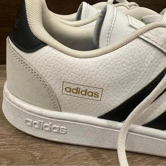 adidas Grand Court SE White Mens Shoes size 11.5