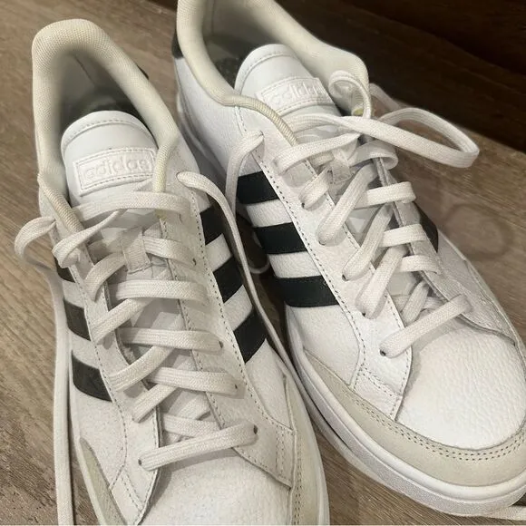 adidas Grand Court SE White Mens Shoes size 11.5
