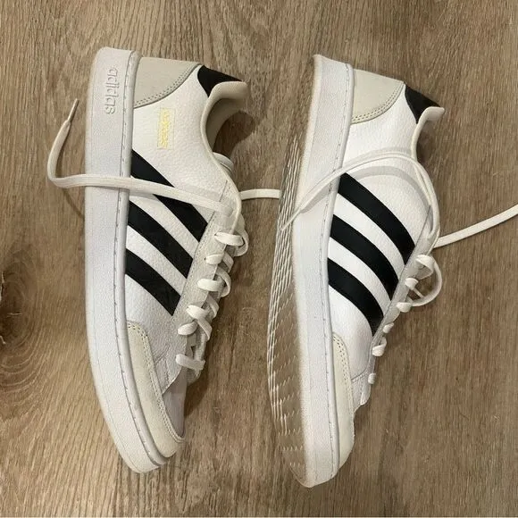 adidas Grand Court SE White Mens Shoes size 11.5