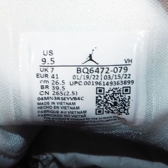 Air Jordan 1 Mid 'Alternate Bred Toe' Basketball Shoes BQ6472-079 Women's 9.5