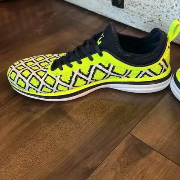 APL Running Shoes Fushion Techloom Phantom Neon Brazilian Lime Black SZ 10.5