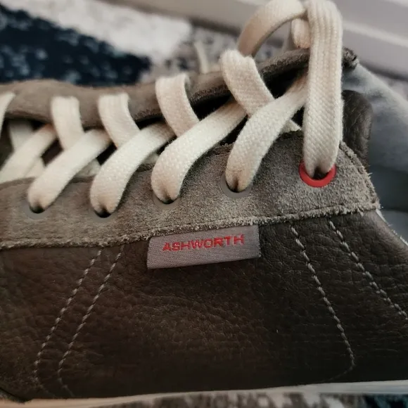 Ashworth Mens Cardiff Brown Pebbled Leather Soft Spike Golf Sneaker Shoes Sz 9.5