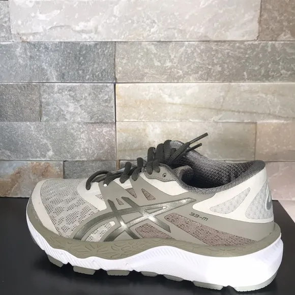 Asics 33-M Running Shoes 🎁