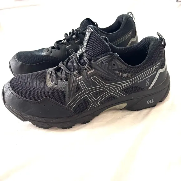 Asics Gel-Venture 8 Trail Running sneakers Black White SZ 9.5 Worn 1X Indoors