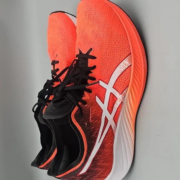 ASICS - MAGIC SPEED Running Shoes, orange Men size 10.5