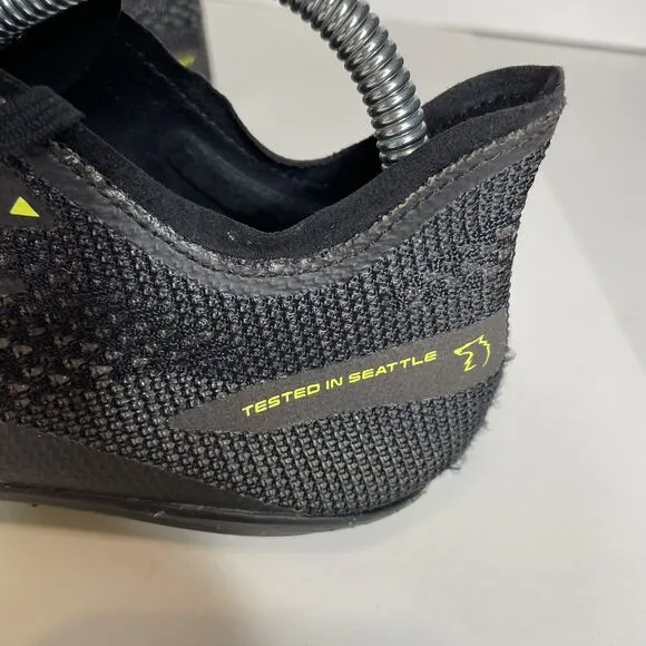 Brooks ELMN8  6 Unisex Running Shoes Men’s Size 9.5D Spikes Black 1000401D013