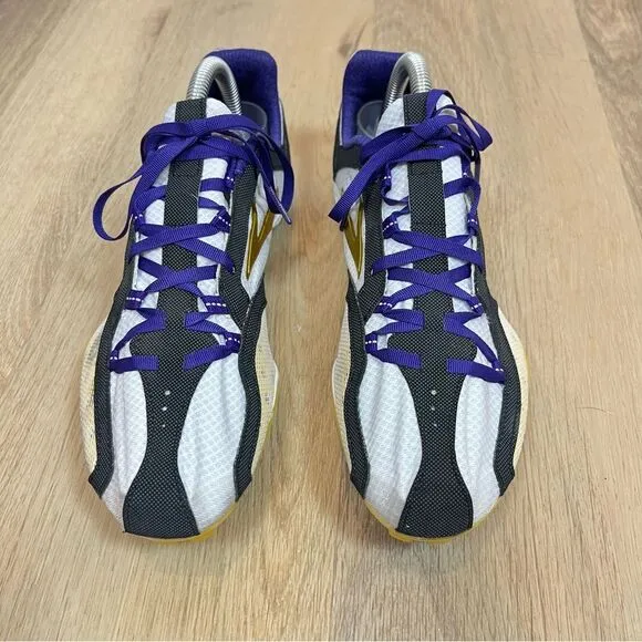 Brooks ELMN8 Track and Field Running Shoes with Spikes in Gold/Purple size 10