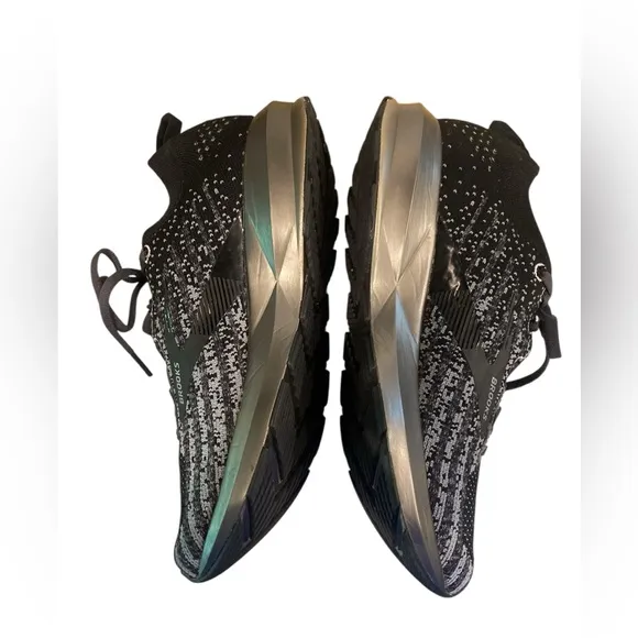 Brooks Levitate 3 DNA AMP Running Shoes Sz 8-B Minimalist Elevated Basic Sporty