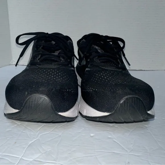 Brooks Men’s Black/White/Gray Beast 20 Lace Up Tennis Shoes Sneakers- Size 11.5