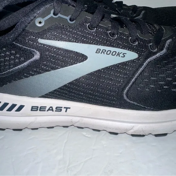 Brooks Men’s Black/White/Gray Beast 20 Lace Up Tennis Shoes Sneakers- Size 11.5