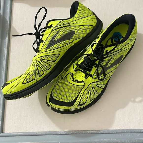 Brooks Men’s PureGrit Running Shoes Size 11.5