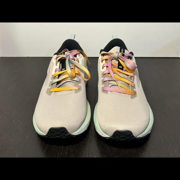 Brooks Revel 6 Running Shoes Sneakers Limited Edition Womans 10.5