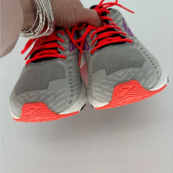 Brooks Womens Launch 6 Running Shoe