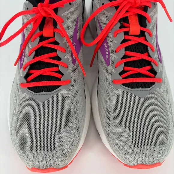 Brooks Womens Launch 6 Running Shoe