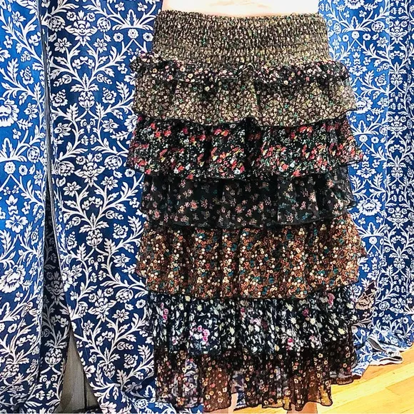 Cascade Ruffles Super Skirt