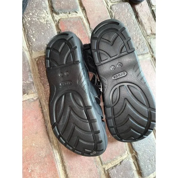 Crocs Men's Yukon Fisherman Black Sandals Size 7 Casual Summer Shoes outdoor NWT