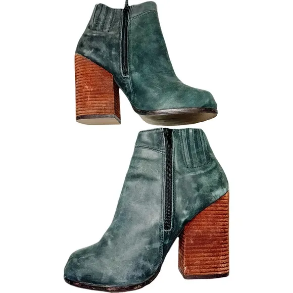 EUC Jeffrey Campbell Hanger Leather Raw Booties in Black