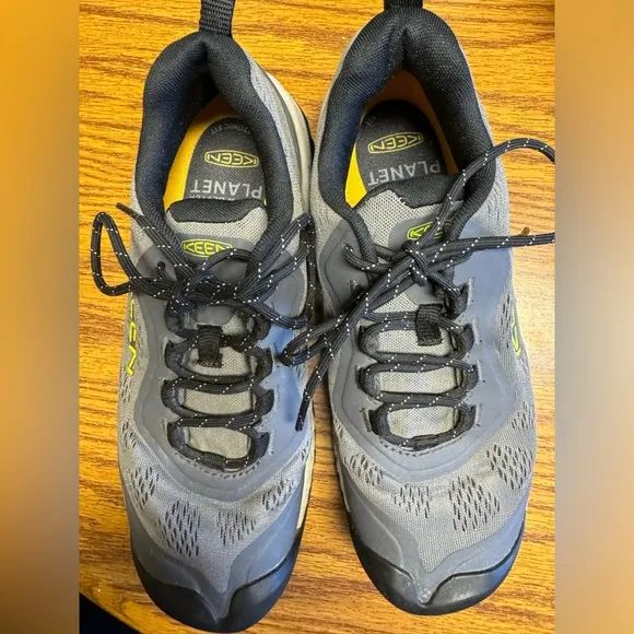 EUC Keen Shoes Men Nxis Speed in Steel