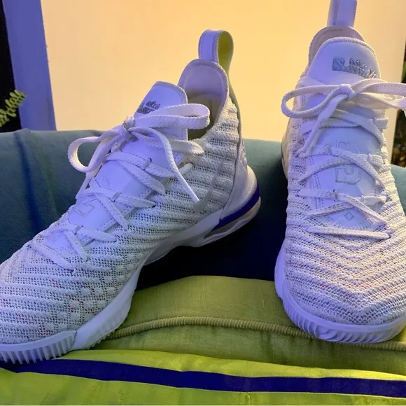 EUC Nike LeBron 16 All-Season ‘Buzz Lightyear’ White/Purple Sneakers- Size 6Y