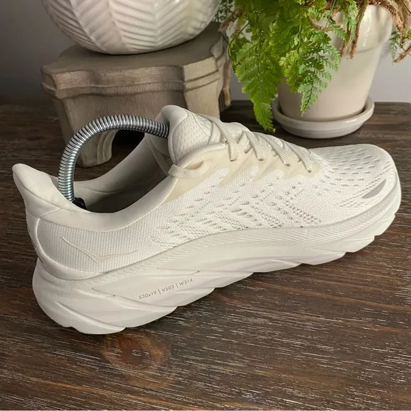 Hoka Clifton 8 Athleisure Athletic Running Sneakers Shoes Women’s 9B White