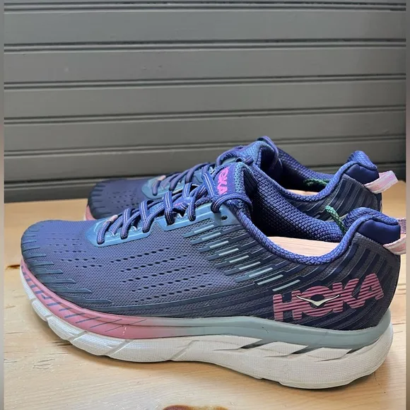 Hoka One One Clifton 5 Purple Running Shoes Size 11 Womens
