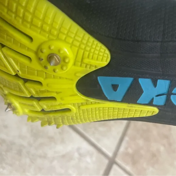 Hoka One One Rocket MD Mens Sz 11.5 White Track &amp; Field Spike Shoes Pre Owned
