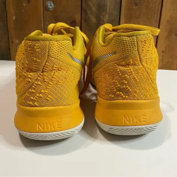 Kyrie mac and cheese Nike Basketball Shoes