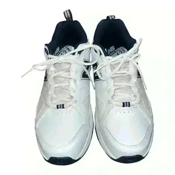 LIKE NEW Balance Men's Fitness Multisport Indoor Shoes Sz 11 White/Navy Blue