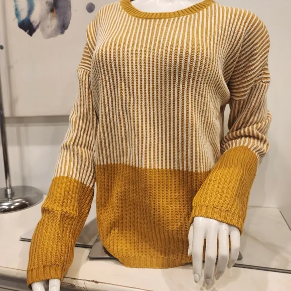 MAX STUDIO, WOMEN'S NWTO, size L mustard yellow ribbed long sleeve sweater