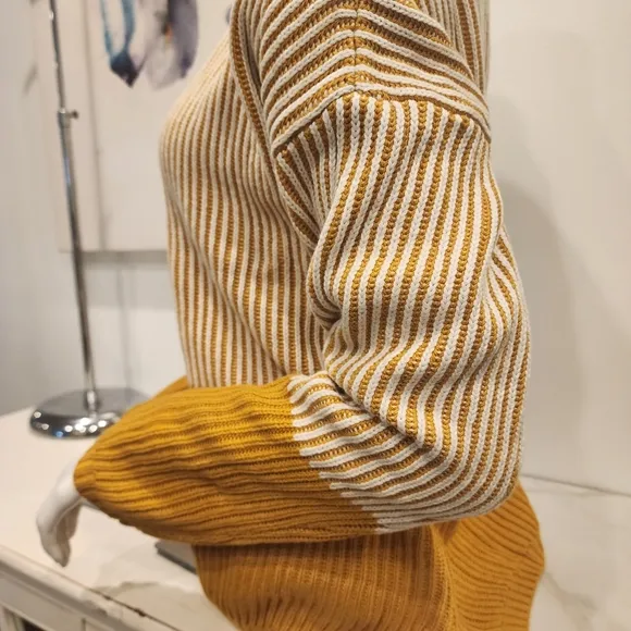 MAX STUDIO, WOMEN'S NWTO, size L mustard yellow ribbed long sleeve sweater